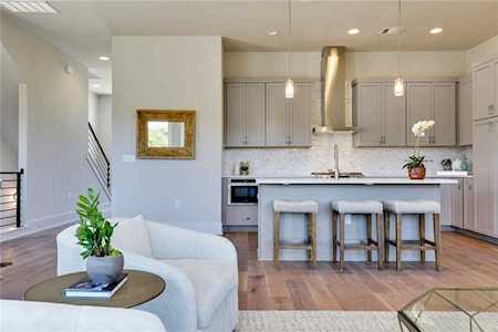 7915 Yellow Thistle Trl Austin, TX 78735