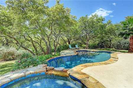 13217 Country Lake Dr Austin, TX 78732