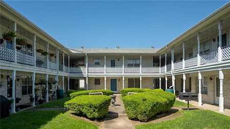 8730 N Mopac Expy #104 Austin, TX 78759