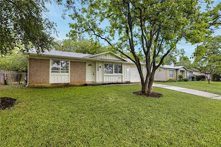 1204 Green Downs Dr Round Rock, TX 78664