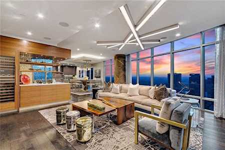 200 Congress Ave #32NW Austin, TX 78701