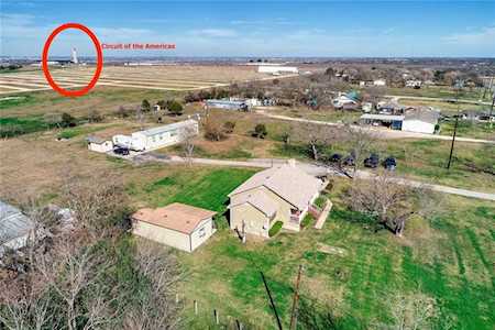 9028 Elroy RD Del Valle, TX 78617