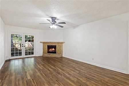 4707 Yucca Hill Dr Austin, TX 78744