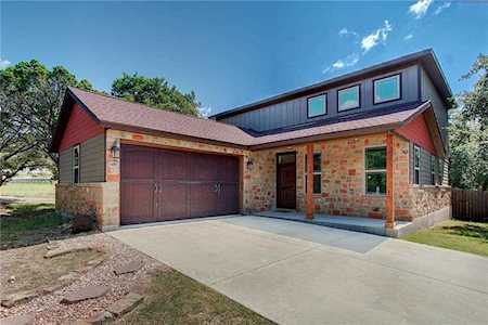 303 Firestone Cir Point Venture, TX 78645