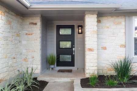5807 Brown Rock Trl Austin, TX 78749