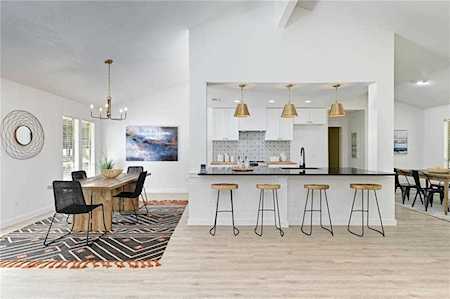 7504 Hill Meadow Cir Austin, TX 78736