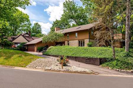 886 Clayton Drive Worthington, OH 43085