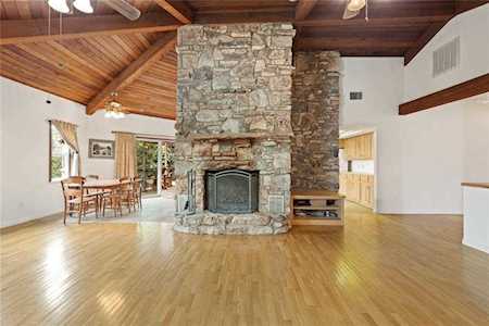 401 Kothmann Rd Dripping Springs, TX 78620