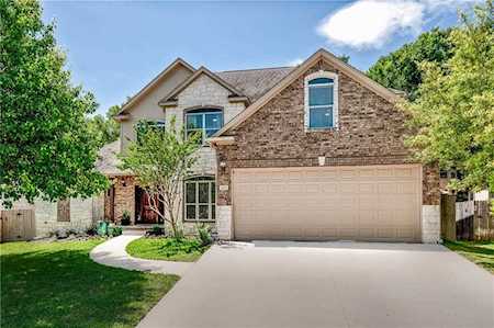 2051 Golden Bear Dr Round Rock, TX 78664