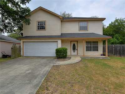 9 Fallbrook Cir Wimberley, TX 78676