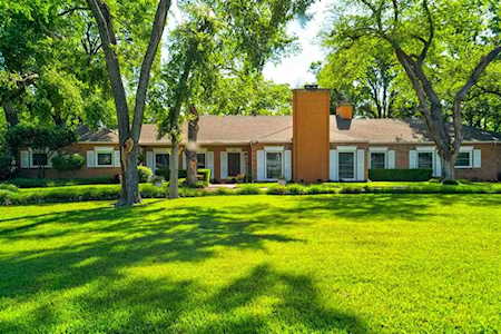 909 Prairie Avenue Cleburne, TX 76033