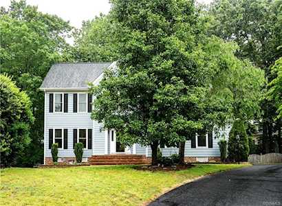 9236 Stephens Manor Dr Mechanicsville, VA 23116