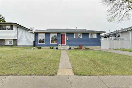 1942 NE 3 Ave Medicine Hat, AB T1C 1