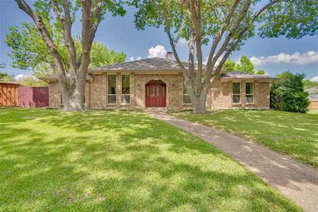 9249 Windy Crest Drive Dallas, TX 75243