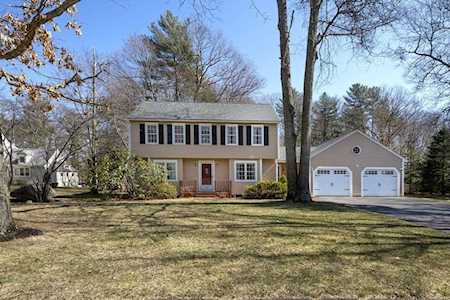 111 Birchbark Dr Hanson, MA 02341