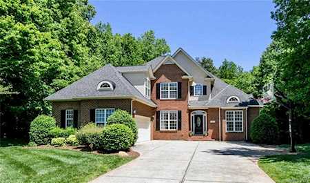 10531 Olde Irongate Ln Mint Hill, NC 28227