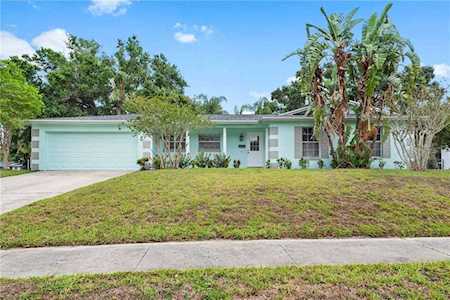 200 Shady HOLLOW Casselberry, FL 32707