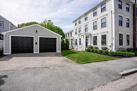 32 Strong Street Newburyport, MA 01950