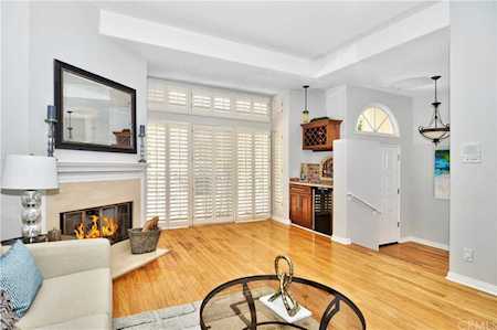 19426 Merion Circle Huntington Beach, CA 92648