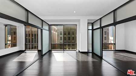 655 S Hope Street #1102 Los Angeles, CA 90017