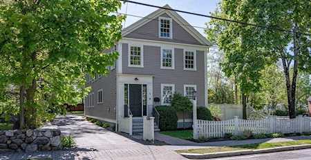 5 Springs Rd Bedford, MA 01730