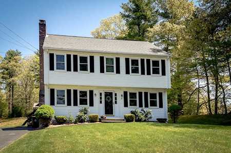 22 Centerville Lane Bellingham, MA 02019