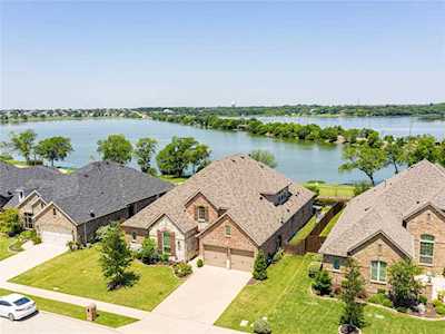 3105 Burgundy Trail Rowlett, TX 75088