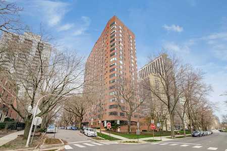 3100 N Lake Shore Dr #1906 Chicago, IL 60657