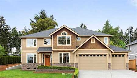 8502 NE 155th St Kenmore, WA 98028