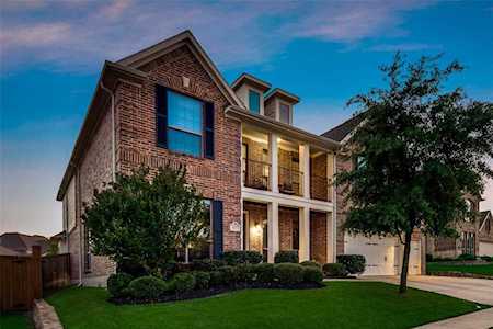 417 Aylesbury Drive Roanoke, TX 76262