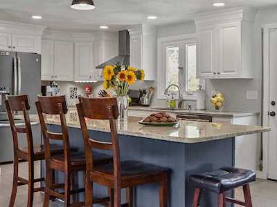 8 Country Club Dr Chelmsford, MA 01824