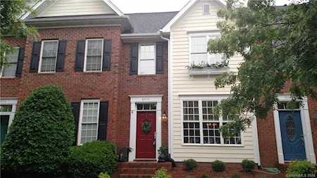 6052 Village Dr Concord, NC 28027