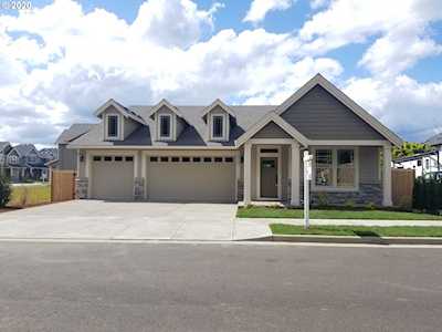 19549 Orchard Grove Dr Oregon City, OR 97045