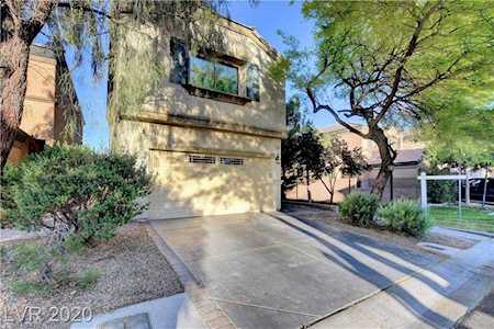 8304 Strawberry Spring Las Vegas, NV 89143