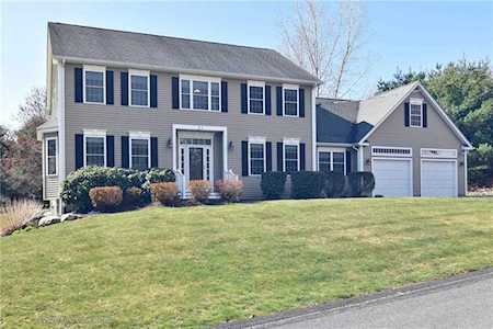21 Preserve Dr Cumberland, RI 02864
