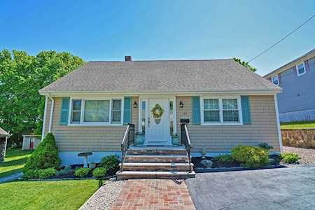 157 Emmett St Fall River, MA 02721