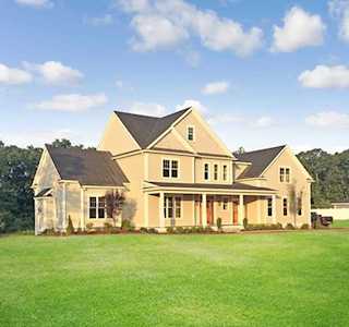 25 Frontier Ln Millis, MA 02054