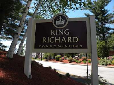 36L English Village Rd #301 Manchester, NH 03102