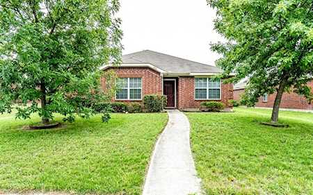 1828 Serena Drive Lancaster, TX 75134