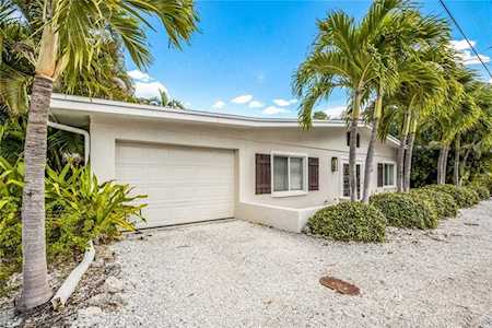 780 N Shore Dr Anna Maria, FL 34216