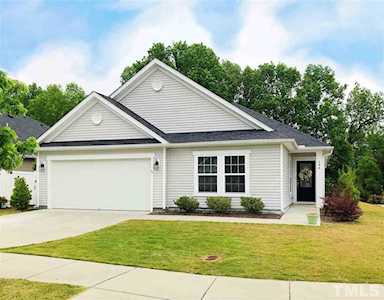 104 N Harrison Place Lane Fuquay Varina, NC 27526