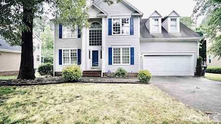 1109 Scalloway Court Knightdale, NC 27545