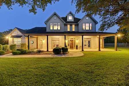 140 Vincas Shadow Ct Driftwood, TX 78619