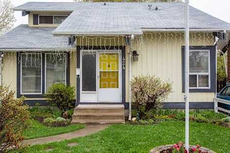 424 Whitehill Place NE Calgary, AB T1Y 3G7