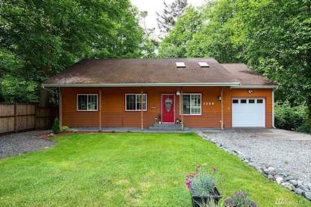 1256 Dewey Dr Coupeville, WA 98239