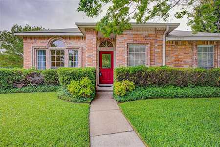 1817 Crescent Creek Lane Plano, TX 75025
