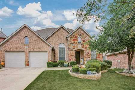 8312 Victoria Lane Lantana, TX 76226