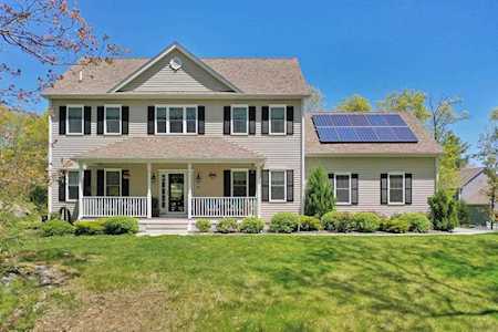 62 Oak Hill Ave Wrentham, MA 02093