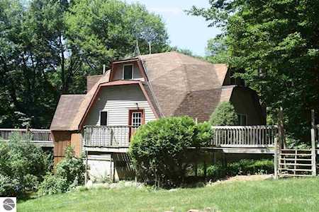 4775 W Herrick Farwell, MI 48622