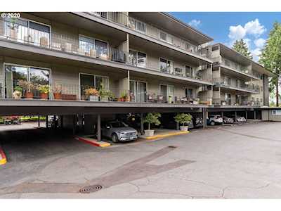 200 Burnham Rd #205 Lake Oswego, OR 97034